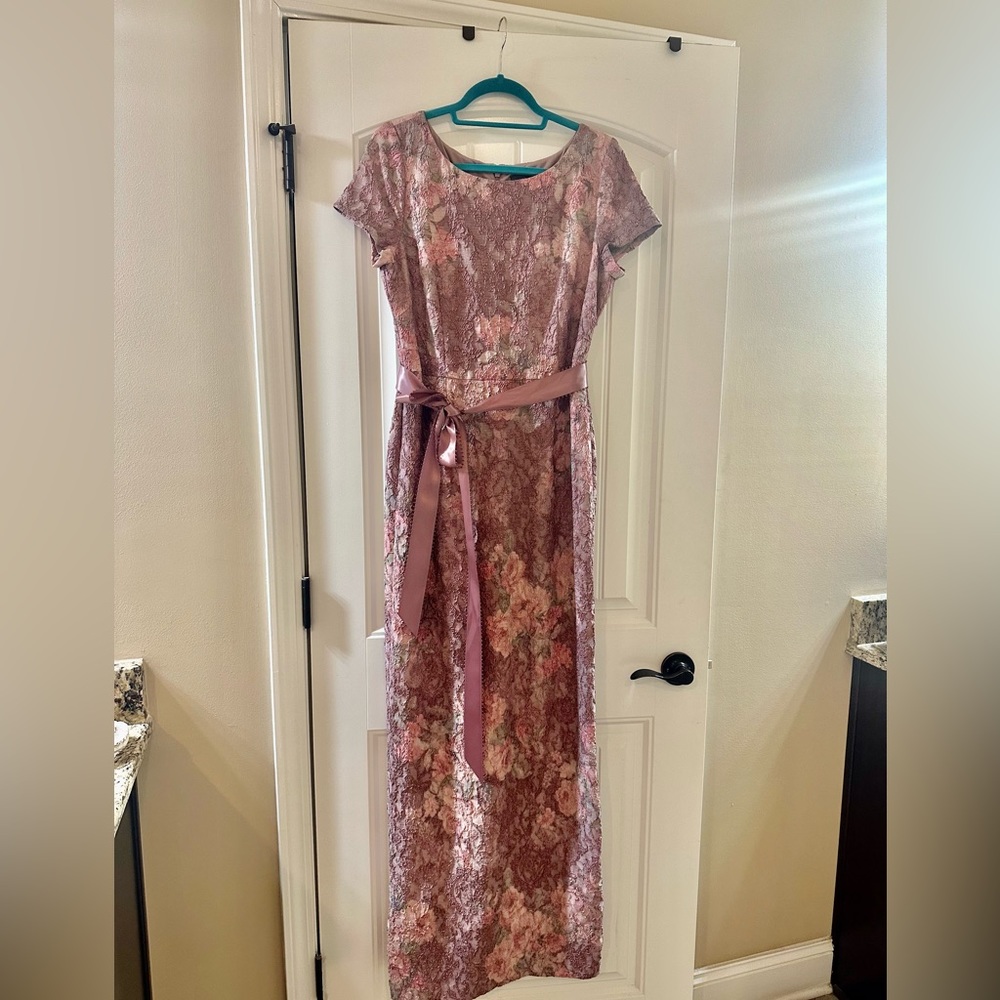 Adrianna Papell's classic gown.